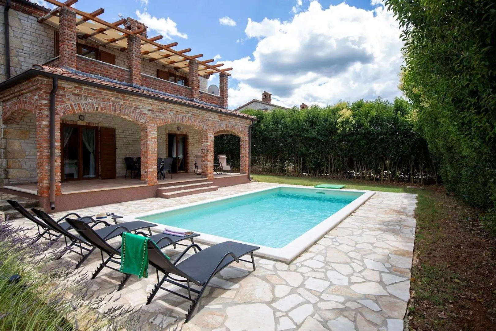 Sunny Holiday House With Private Pool Butkovici  Butkovici (Istria)